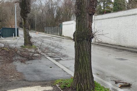 CENTROABRUZZONEWS UNA TEMPESTA DI VENTO E PIOGGIA SI E ABBATTUTA SU