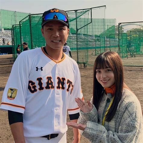 読売ジャイアンツ On Instagram “橋本環奈 さんが、日本テレビ「zip」の取材で宮崎のキャンプ地に🤩 坂本勇人 選手