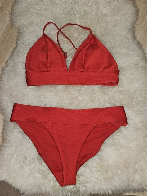 roter Bikini in Grösse M von Only Gebraucht in Wallisellen für CHF 8 mit Lieferung auf