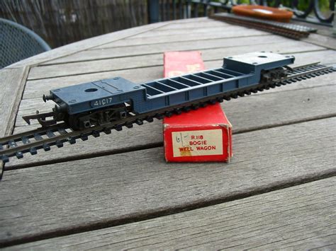 Tri Ang R Bogie Well Wagon In Dark Blue Good Boxed Condition