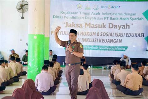 Kejati Aceh Gencarkan Sosialisasi Jaksa Masuk Pesantren ANTARA News