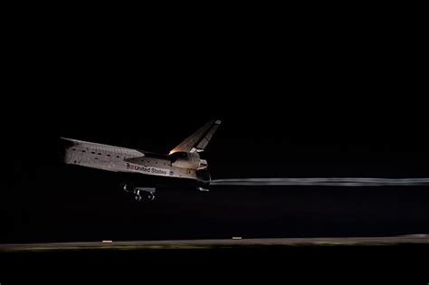 Spaceflight Now Sts Photo Gallery Endeavour Glides Home