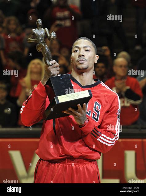 Derrick Rose Mvp Trophy