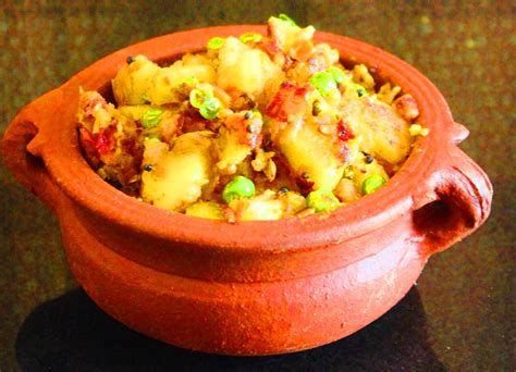 Urulai Pattani Kaara Curry (Spicy Potato Green Peas Curry) | Health - Care- Recipes