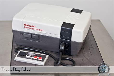 Nintendo Cake by Yeni Monroy • CakeJournal.com