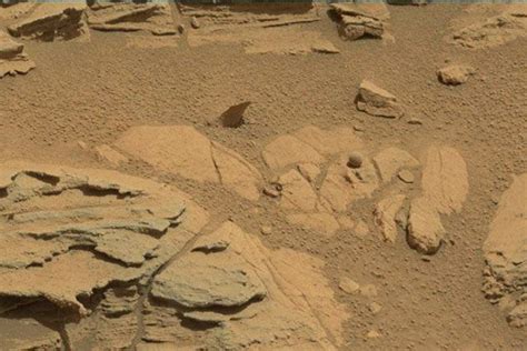 Bizarre Things Spotted On Mars Ball Traffic Lights Faces Finger And