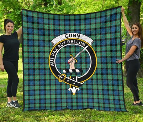 Gunn Ancient Tartan Clan Badge Premium Quilt