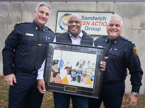 Sandwich Teen Action Group Receives New Alton Parker Award From Windsor