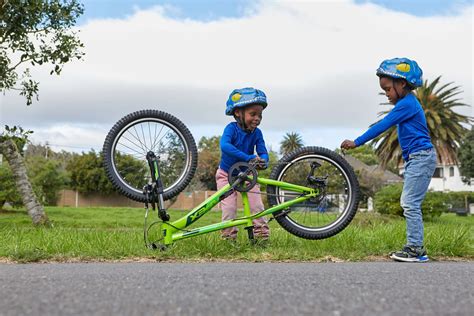 Sizing help: a guide to kids' bike sizes