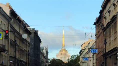 Железные балки замаскированные под плиты. Полы на кирпичных сводах. Не ...