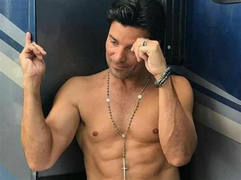 Chayanne Posa Más Sexy Que Nunca Para Portada De Revista