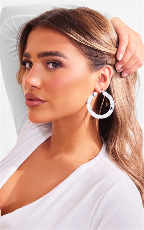 Silver Abstract Wave Hoop Earrings Accessories Prettylittlething Usa