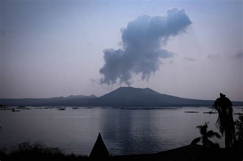 Taal Volcano Emits High Levels Of Sulfur Dioxide Anew Phivolcs The