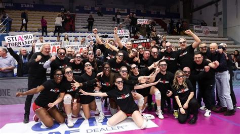 Volley Femminile La Bartoccini Fortinfissi Perugia Vince A Cremona