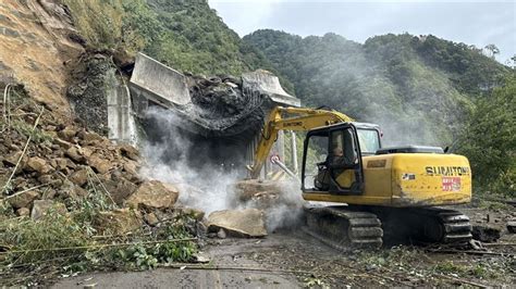 阿里山坍方落石！明隧道被砸毀鋼筋外露 台18線雙向交通阻斷 社會 三立新聞網 Setncom