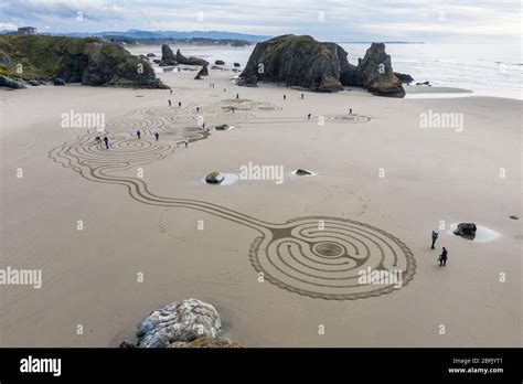 Bandon By The Sea Oregon Usa March 08 2020 Team Of Circles In The