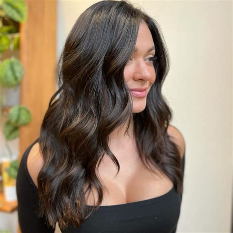 Winter Brunette Hair Color Ideas From Subtle Highlights To Bold Balayage Divagaze