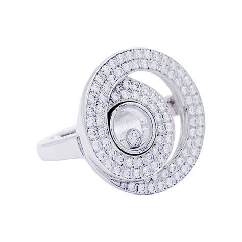 Bague signée de la Maison Chopard modèle Happy Diamond en or blanc