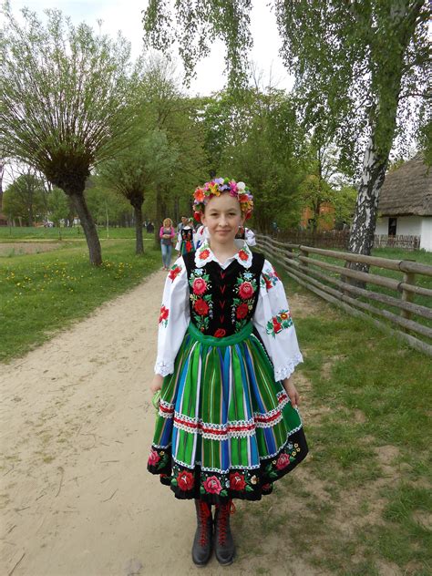 Pin su About Poland | Vestiti, Tradizionale