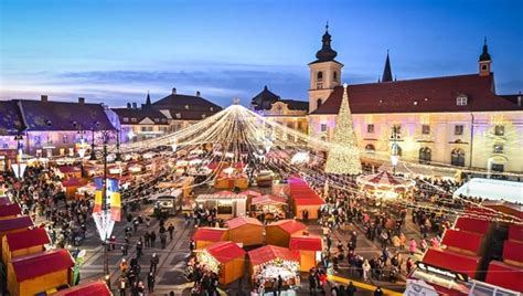 T Rgul De Cr Ciun De La Sibiu Se Extinde I N Curtea Muzeului