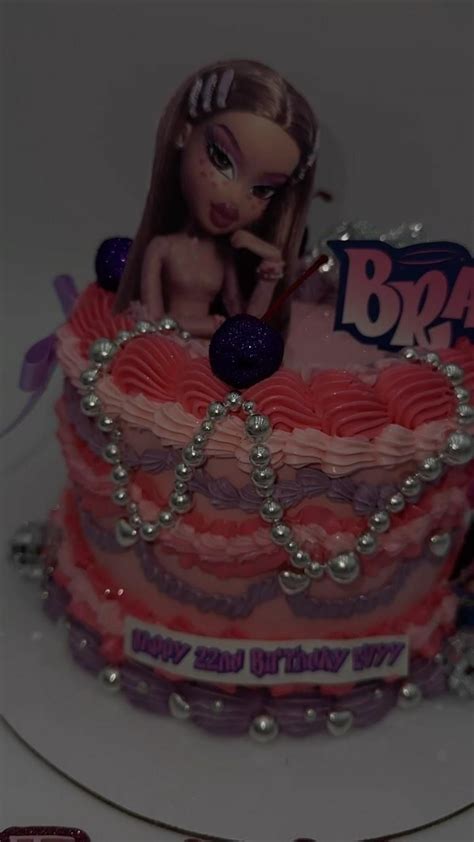 Bratz Cake 🩷💜 Click Link In Bio To Place An Order Today 🫶🏽