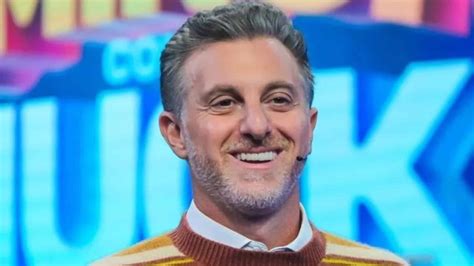 Globo Procura Luciano Huck Para Renovar Contrato Um Ano De Anteced Ncia