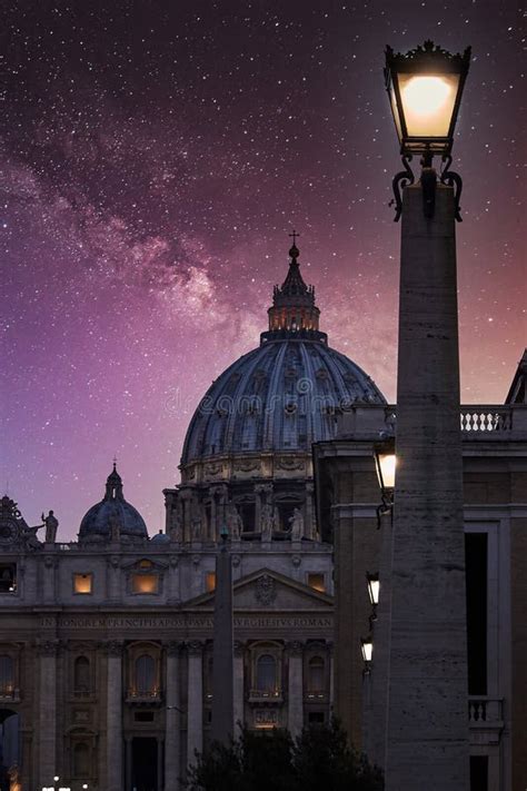 La Maestosa Cupola Di San Pietro In Roma Vaticano Stock Image Image