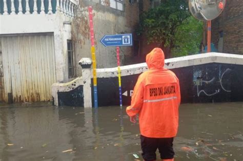 Sebanyak 20 Ruas Jalan Di DKI Jakarta Tergenang Banjir Ini Titik