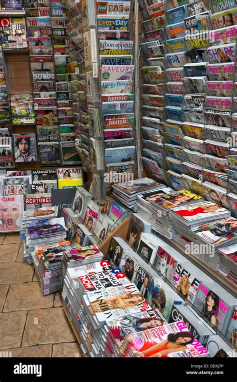 Magazine Store In New York City Stock Photo Alamy