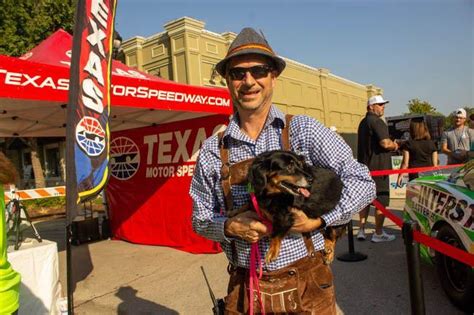 Bringfido To Oktoberfest Wiener Dog Race And Costume Contest