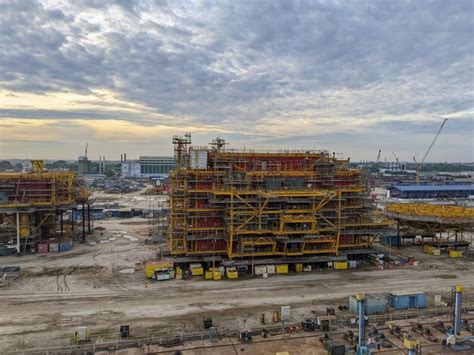 Premium Photo | View of the construction site of the oil rig structure