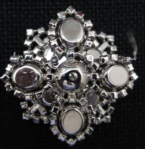 Vintage Kramer Of New York Gorgeous Rhinestone Brooch Gem