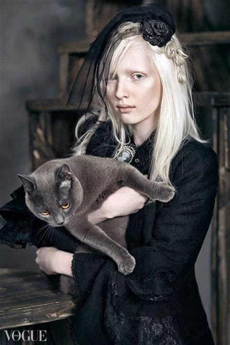 Pin by 875 on jinbutu2014 | Albino model, Goth, Victorian goth