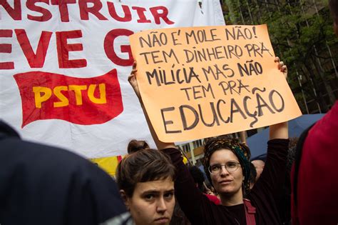 30M Segundo rodada de atos pela Educação já tem mais de 100 protesto