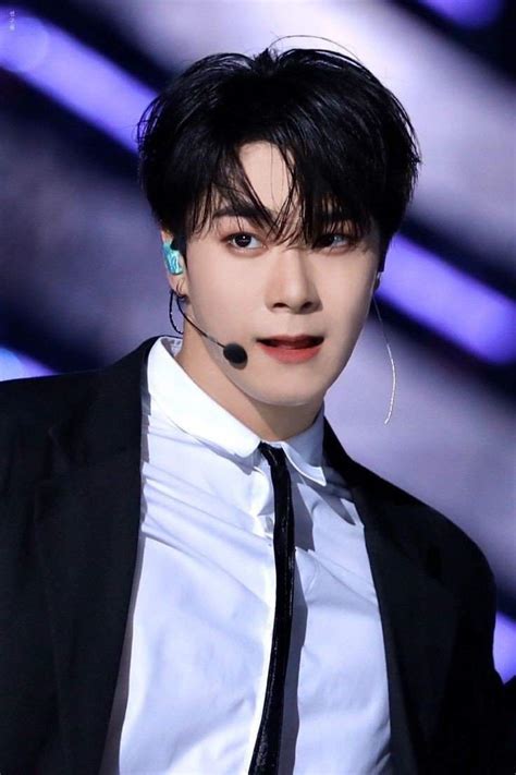 Moonbin Wiki · Astro · Amino
