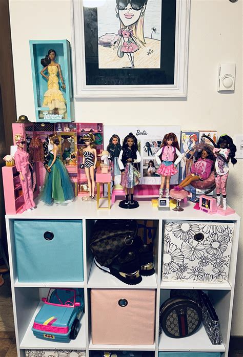 Signature Collection : r/Barbie