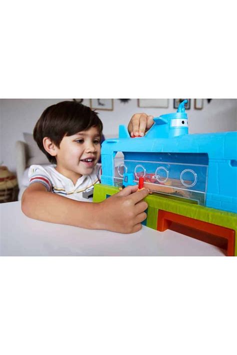 HOT WHEELS Cars Balina Araba Yıkama Oyun Seti Hgv Fiyatı Yorumları