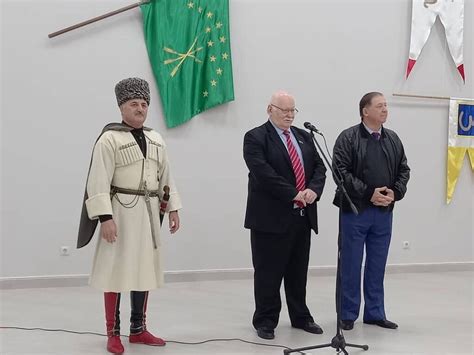 ДЕНЬ АДЫГСКОГО ФЛАГА | Национальный музей Кабардино-Балкарской республики