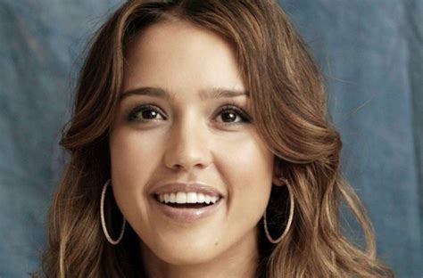 Jessica Alba Dances In Bikini From Mom To Dance Star Beaware