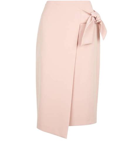 Une Touche De Rose Dans Son Dressing Comment Adopter La Mode Rose