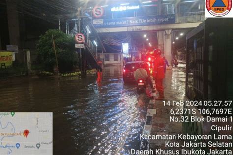 Hujan Deras Semalaman 21 Ruas Jalan Di Jakarta Tergenang