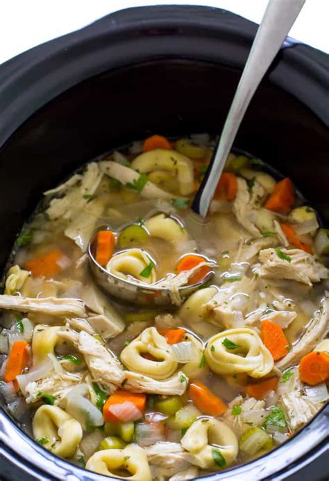 Sopa de tortellini de pollo y olla de cocción lenta Heaven32