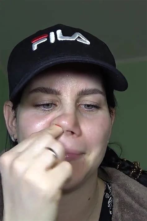 Anna Is Freezing And Picking Her Nose In A Cap At Home Amateur Amateur Porn Xhamster