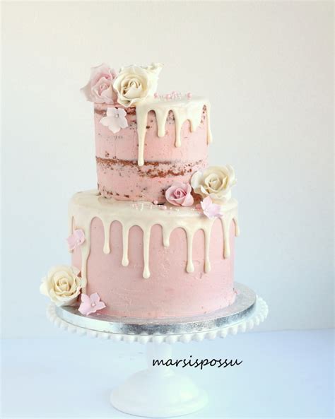 Marsispossu Ruusuinen Naked Cake