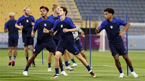 Usmnts Weston Mckennie Signs With Leeds United Joins American Trio