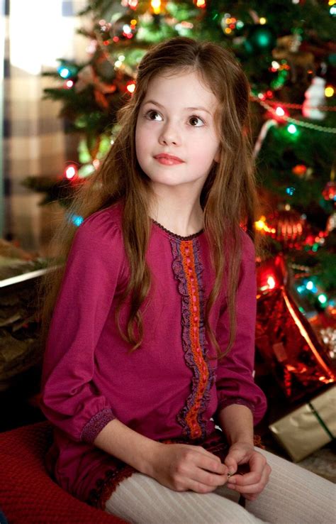 Mackenzie Foy As Renesmee Nessie Twilight Breaking Dawn Twilight