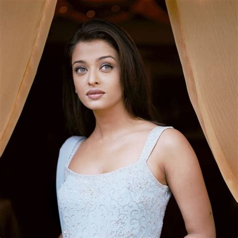 Aishwarya Photoshoot Celebs Tank Top Fashion Bollywood