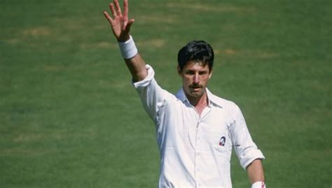 Sir Richard Hadlee undergoes successful surgery for bowel cancer