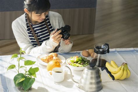 【料理の写真の撮り方】プロ級に撮るコツを、スマホ 一眼レフで徹底解説！ ミツモア