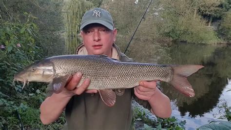 Autumn Barbel Fishing Middle Severn Youtube